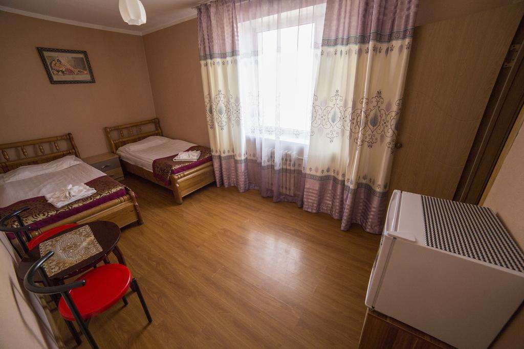 Danista Nomads Tour Hostel Улан-Батор Номер фото