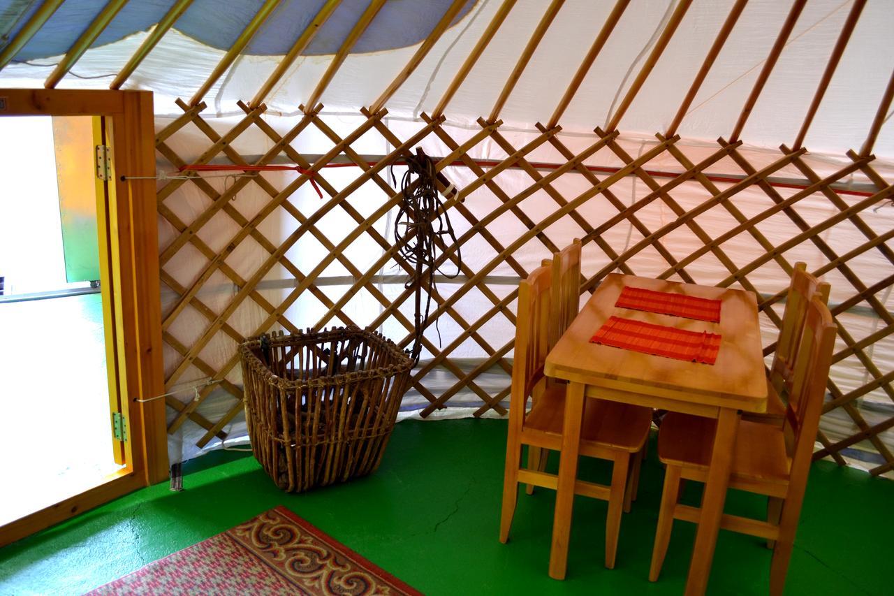 Danista Nomads Tour Hostel Улан-Батор Экстерьер фото