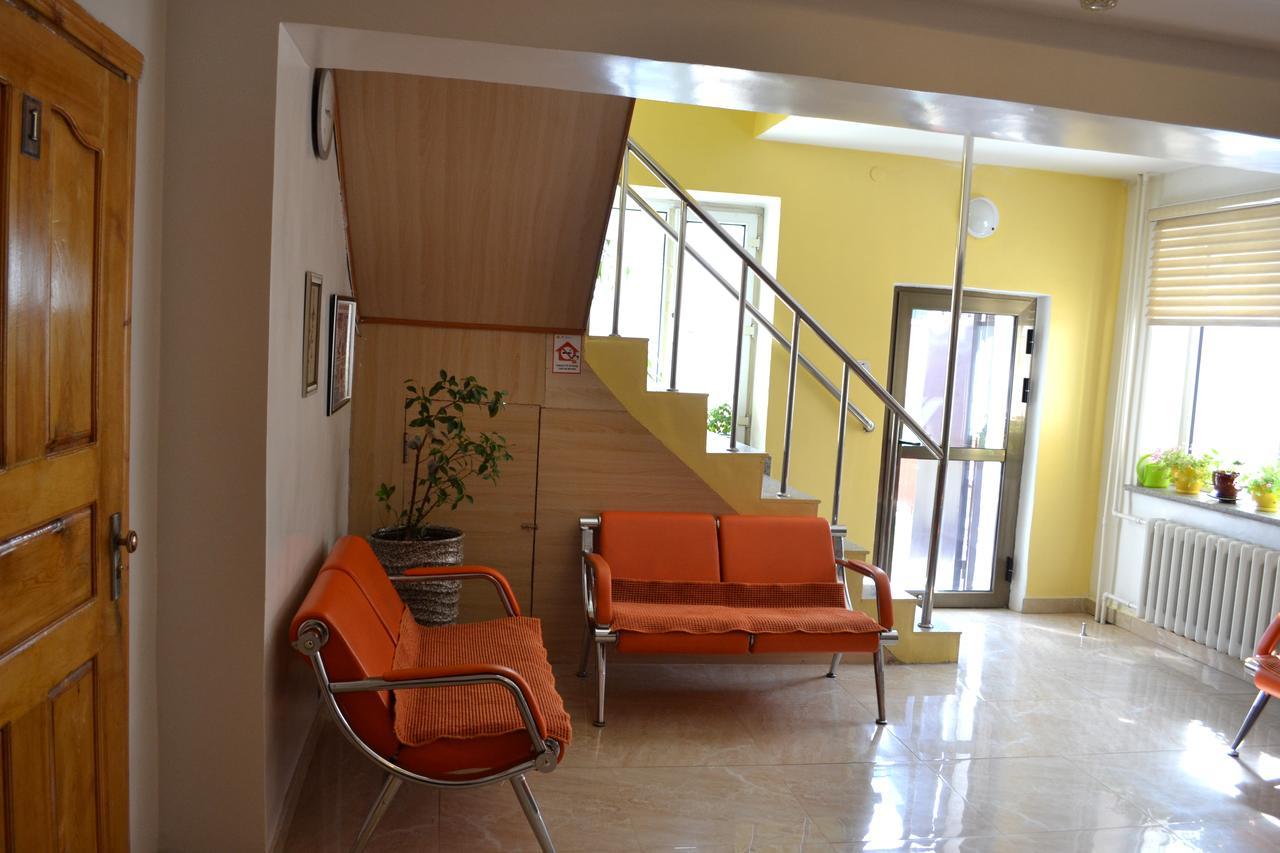 Danista Nomads Tour Hostel Улан-Батор Экстерьер фото