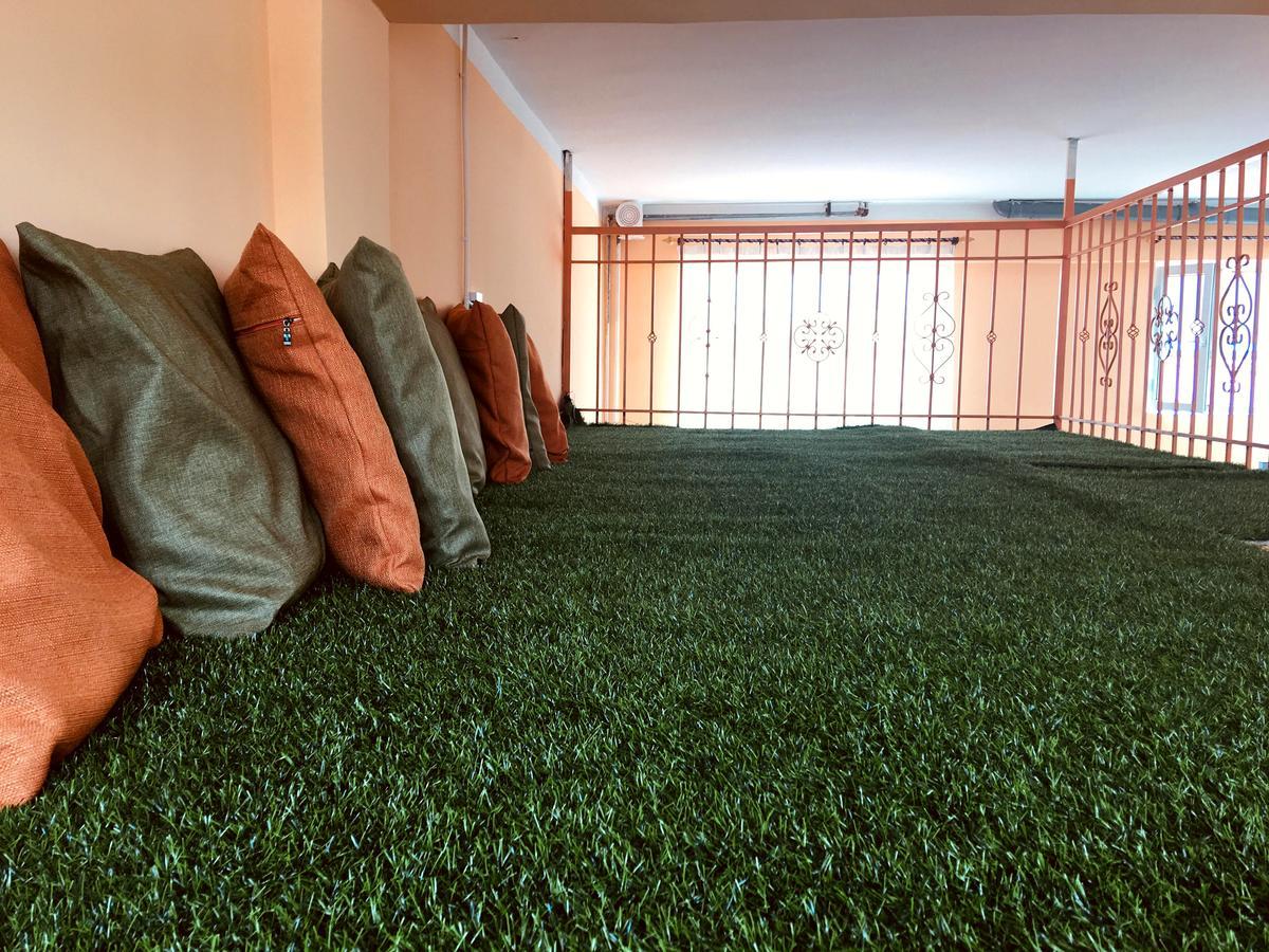 Danista Nomads Tour Hostel Улан-Батор Экстерьер фото